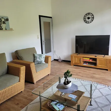 Im Moseltal ブルッティヒ・ファンケル